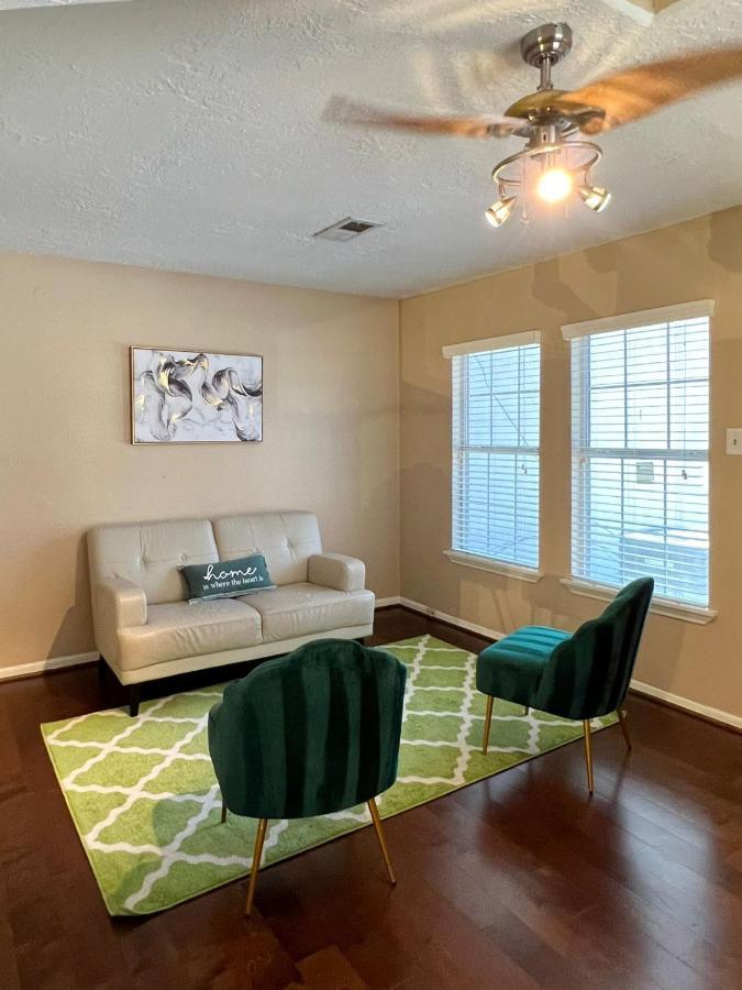 Centrally Located Houston Retreat! Sleeps 8, 10 Min To Downtown, Free Parking Eksteriør bilde