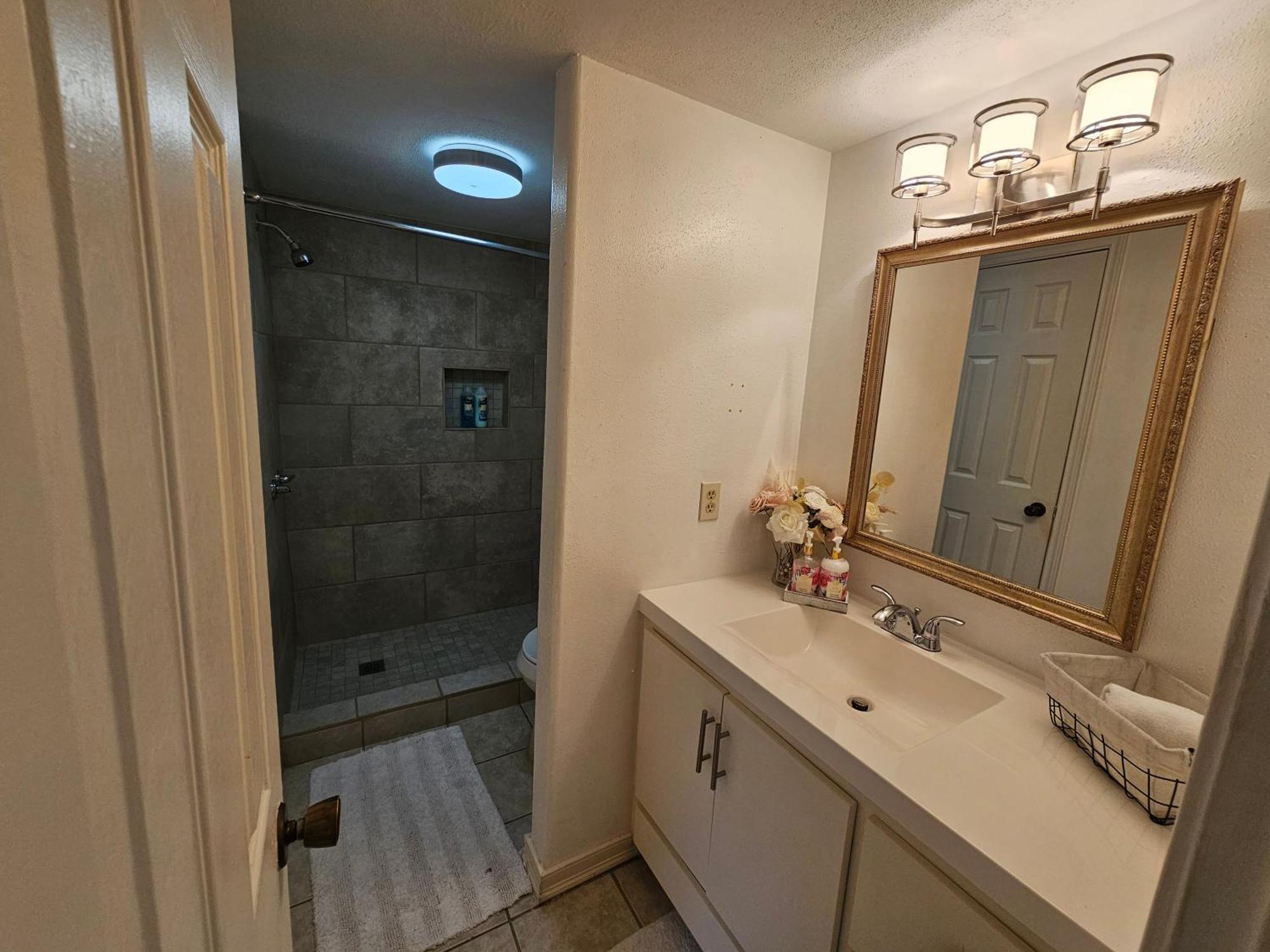 Centrally Located Houston Retreat! Sleeps 8, 10 Min To Downtown, Free Parking Eksteriør bilde